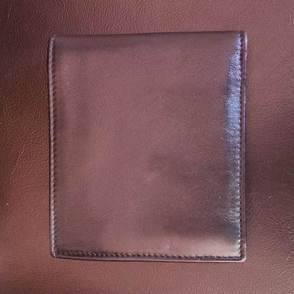 Gucci Leather Wallet - Picture 4 of 9